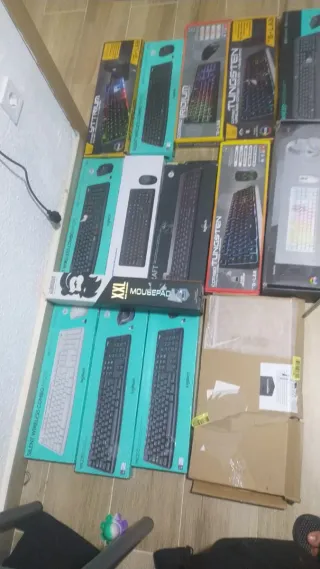 Pack Teclados G-LAB y Logitech