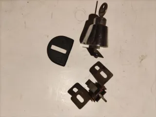 Cerradura Capó Seat 850