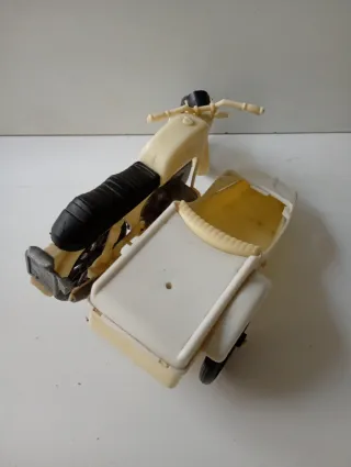 Juguete antiguo moto con sidecar Bullycan