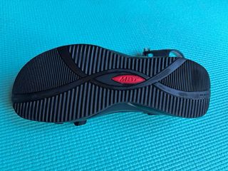 Sandalias fisiológicas MBT . Suela curva/balancín