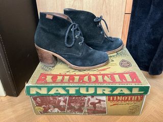Botines TIMOTHY piel negra con caja. Talla 40