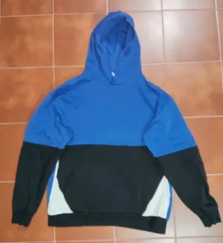 Sudadera con capucha bicolor