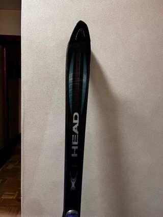 Esquís Head con fijaciones Tyrolia
