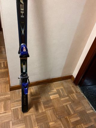 Esquís Head con fijaciones Tyrolia