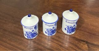 Barattoli porcellana decorati blu e bianchi