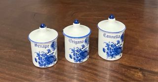Barattoli porcellana decorati blu e bianchi