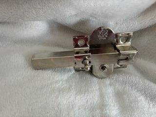 Cerrojo FAC con soporte y llaves