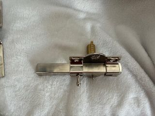 Cerrojo FAC con soporte y llaves