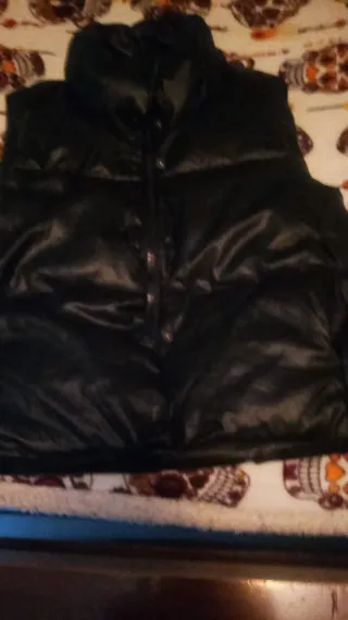 Chaleco acolchado negro mujer