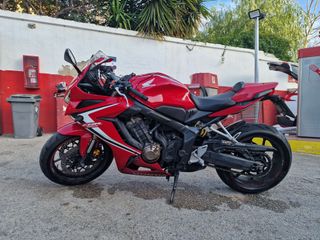 Honda CBR650R Roja