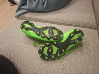 Botas Adidas X niño talla 31.5