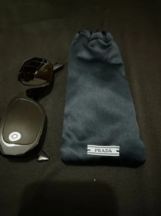 Gafas de sol Prada negras