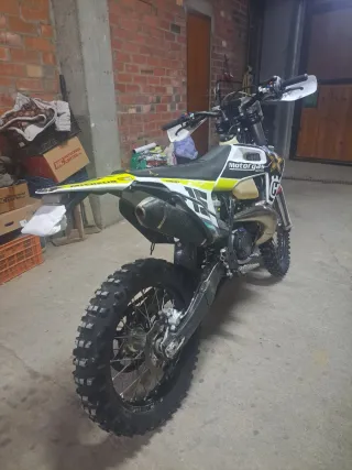 Husqvarna TE 300i Rockstar Edition