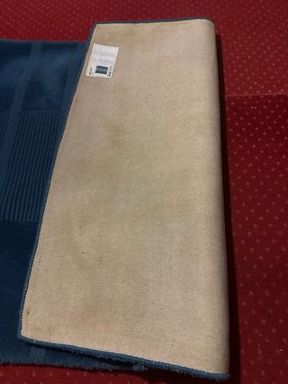 Alfombra de salón azul