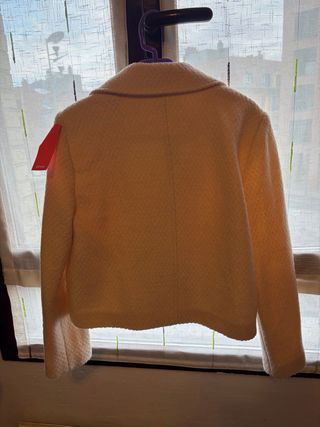 Blazer Pimkie beige talla M. Nuevo, sin estrenar.