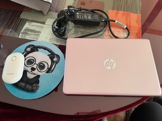 Portátil HP Rosa Pequeño y Manejable