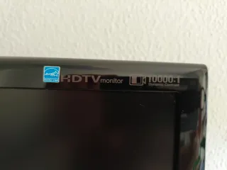 Samsung SyncMaster 2033HD +  soporte pared