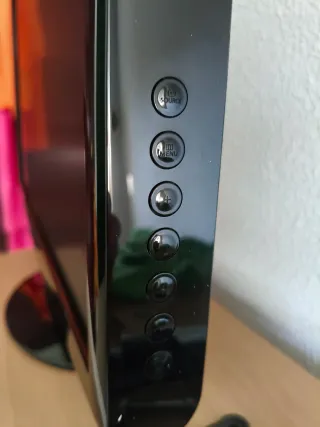 Samsung SyncMaster 2033HD +  soporte pared