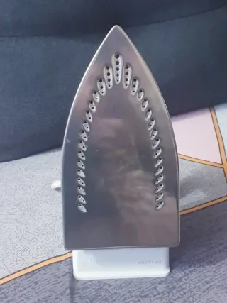 Plancha de vapor blanca y azul