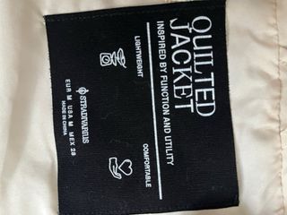 Chaleco acolchado Stradivarius beige Talla M