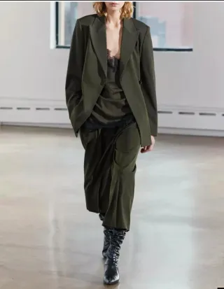 Blazer Zara talla M. Nueva sin estrenar