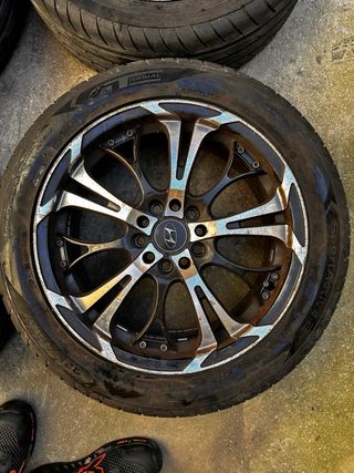 Llantas 17” con neumáticos