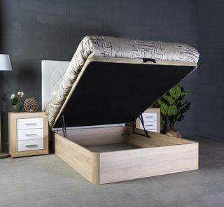 Canapé abatible de madera color cambria