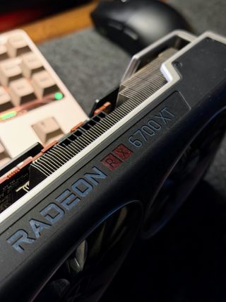 XFX RX 6700 XT 12GB Tarjeta Gráfica