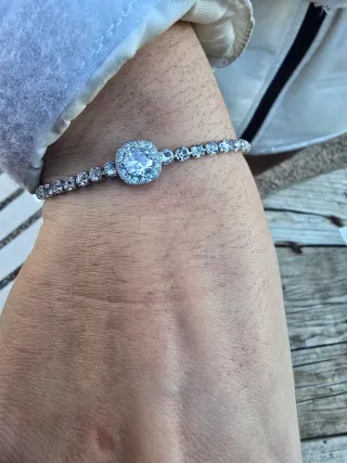 Pulsera de plata con circonitas