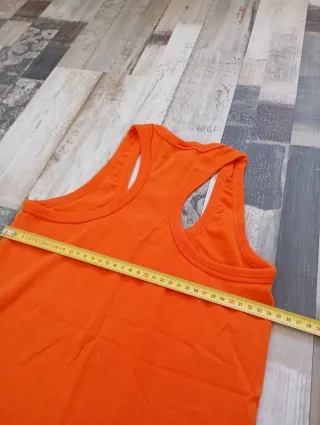 Camiseta naranja sin mangas