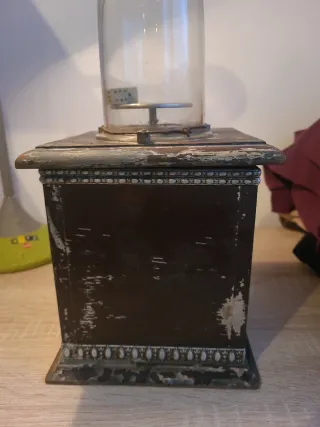 Máquina recreativa antigua de dados