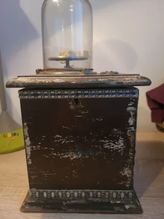 Máquina recreativa antigua de dados