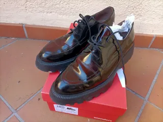 Zapatos mujer Wonders charol 40