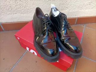 Zapatos mujer Wonders charol 40