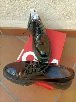 Zapatos mujer Wonders charol 40