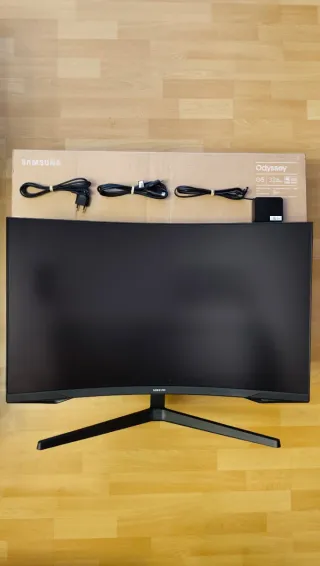 Monitor Samsung 32" (curvo) NUOVO