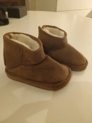 Stivaletti bimba H&M tg 22
