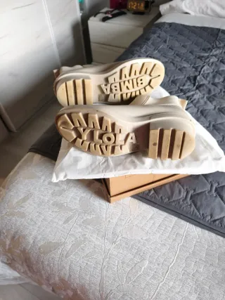 Botas Bimba y Lola Talla 37 Beige