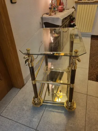 2 Mesas Cristal y Metal Doradas