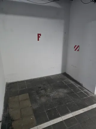 Alquilo parking garaje moto