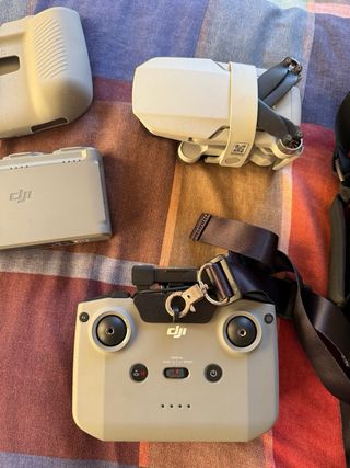 Dron DJI Mini 2 + 3 Baterías