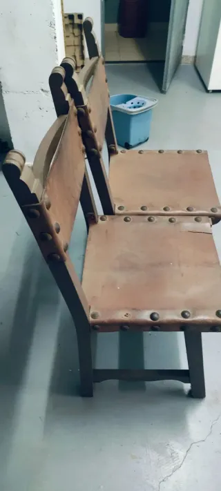 Sillas Castellanas de Cuero y Madera