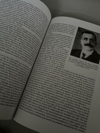 Historia de Espana / History of Spain: Siglo XX...