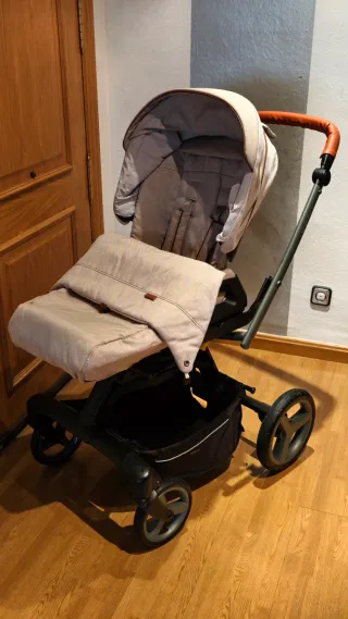 Silla de paseo Inglesina con todos los accesorios.