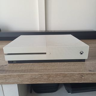Xbox One S Blanca