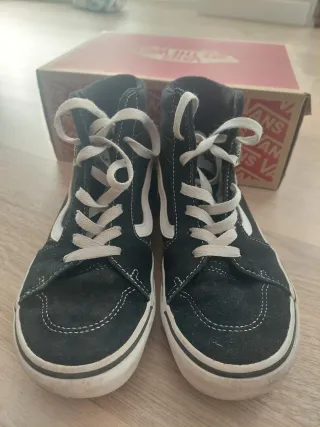 Botas Vans Negras y Blancas