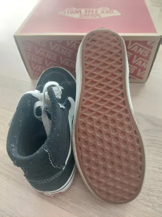 Botas Vans Negras y Blancas