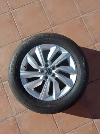 Llanta VW T-Cross con Neumático Goodyear