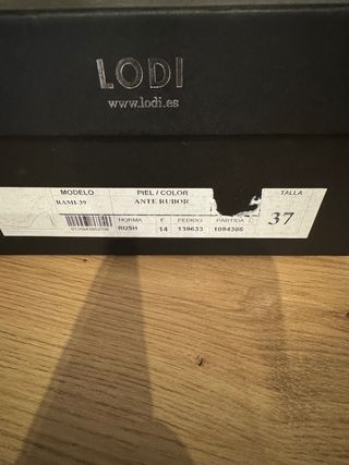 Zapatos LODI ante rosa