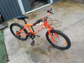 Bicicleta infantil naranja